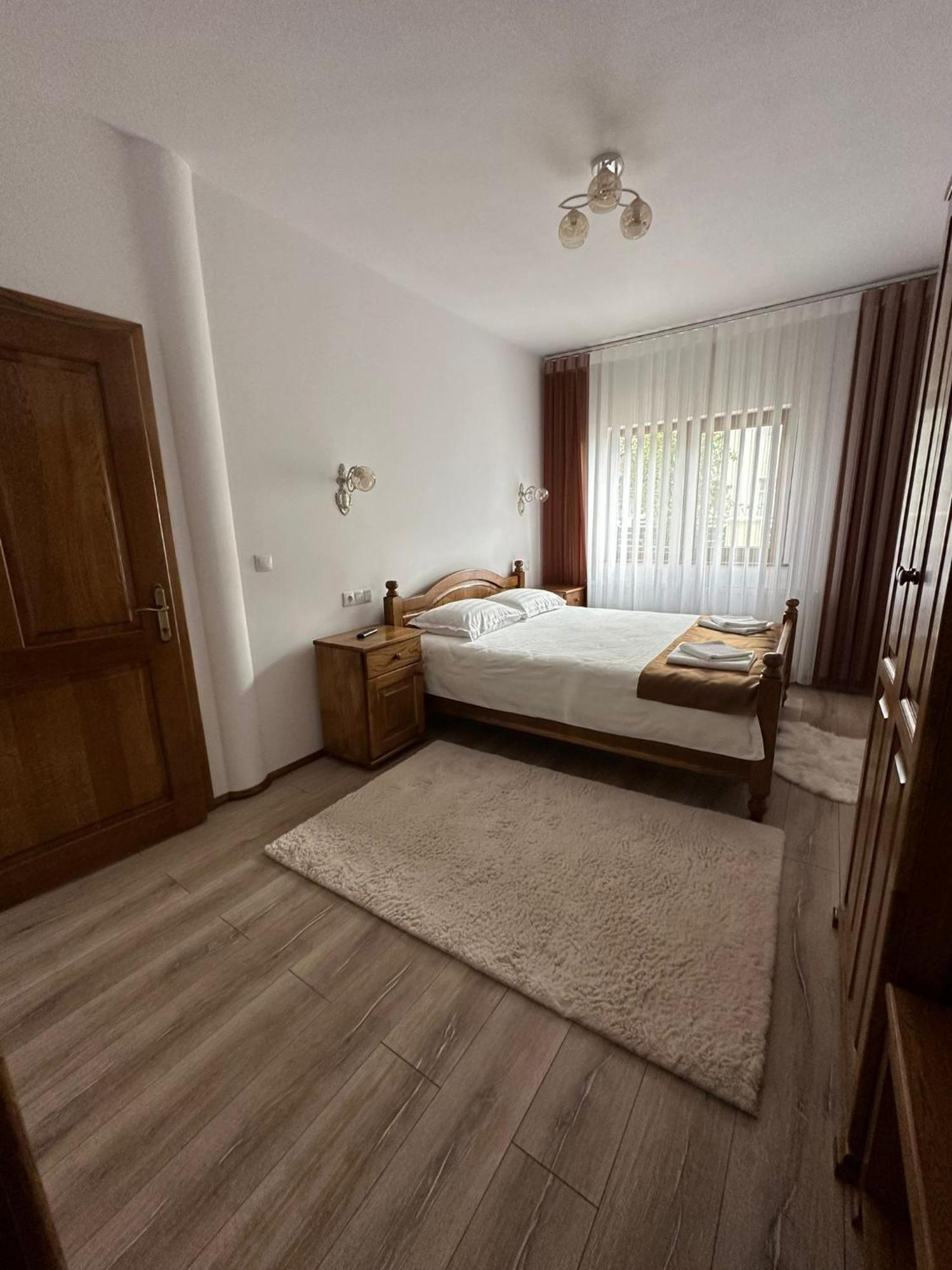 Casa Dacului Hotel Petrova ภายนอก รูปภาพ