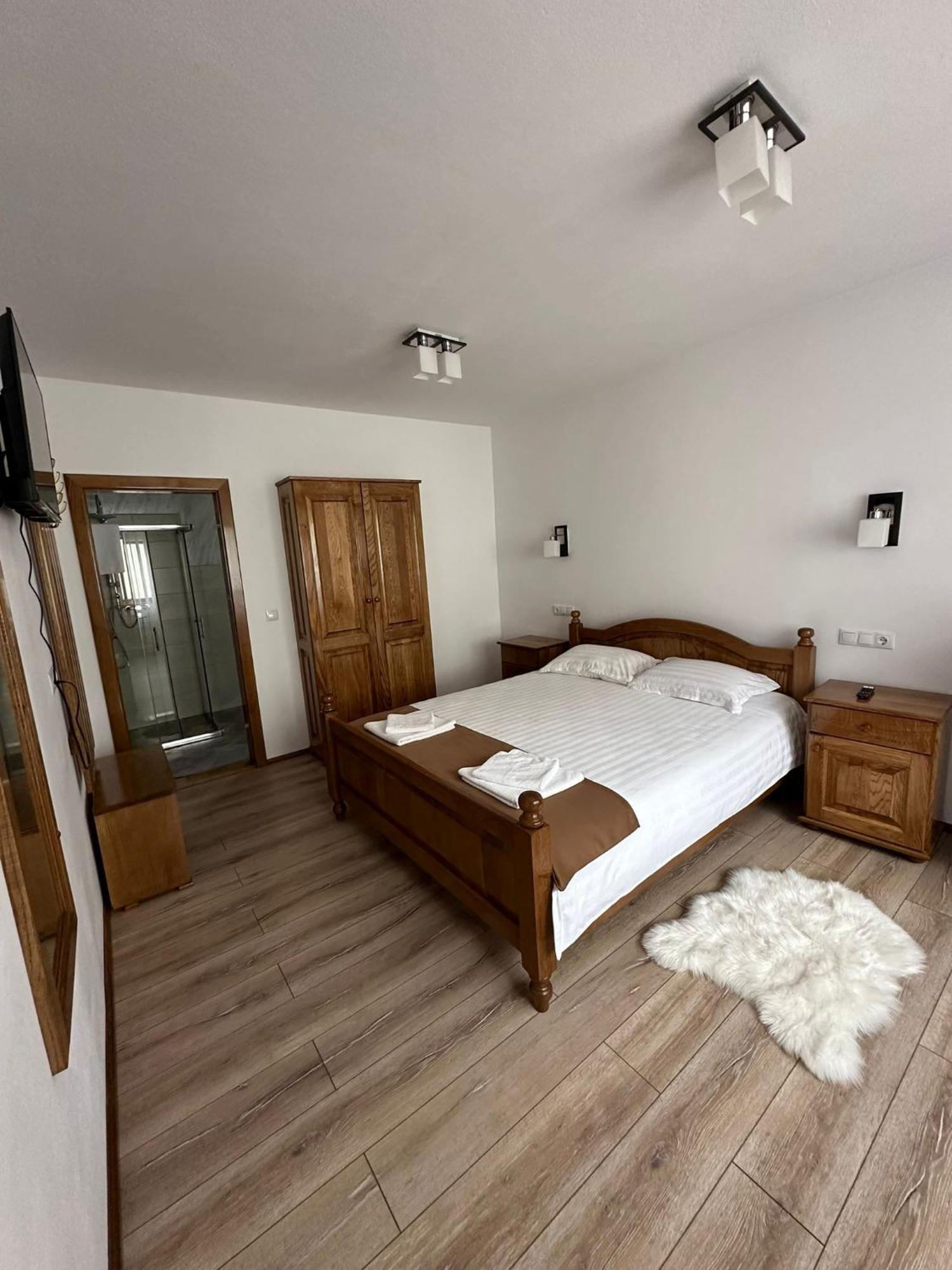 Casa Dacului Hotel Petrova ภายนอก รูปภาพ